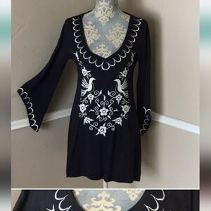 Panhandle Slim Long Sleeve Embroidered Tunic Dress